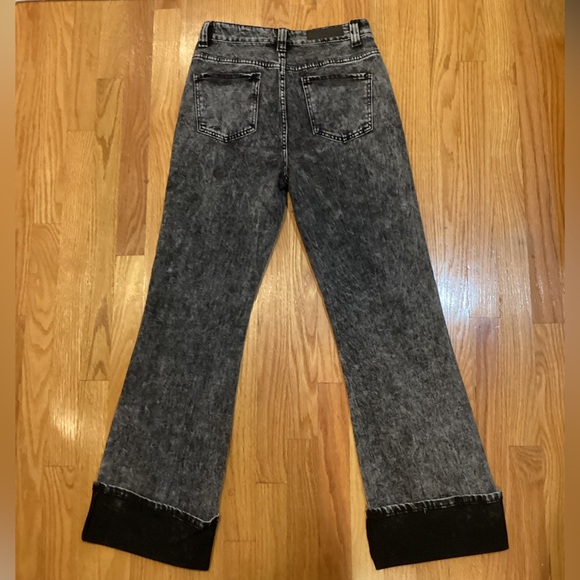 Grey acid wash women’s jeans - Picture 3 of 4